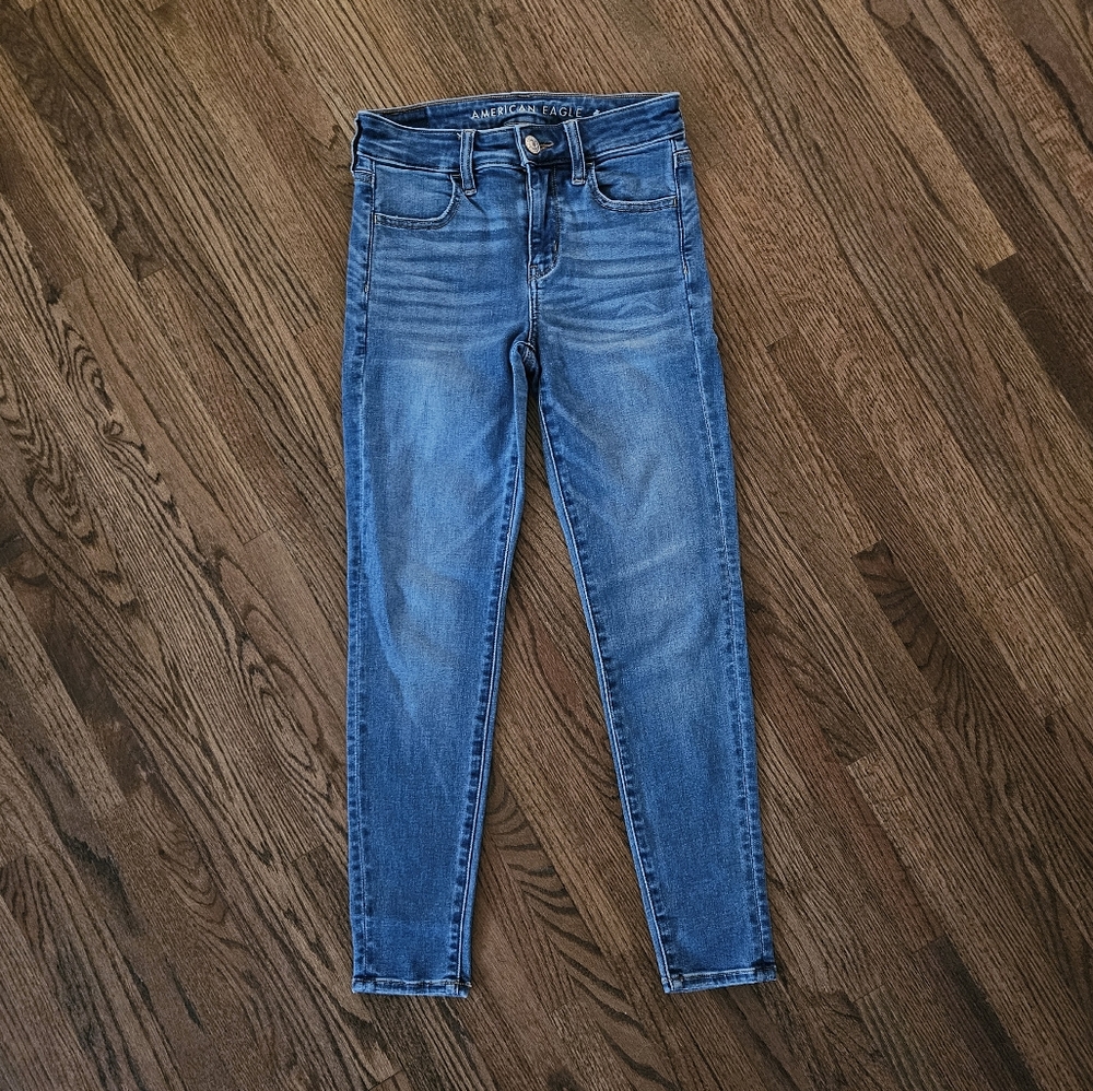 American Eagle short skinny jeans